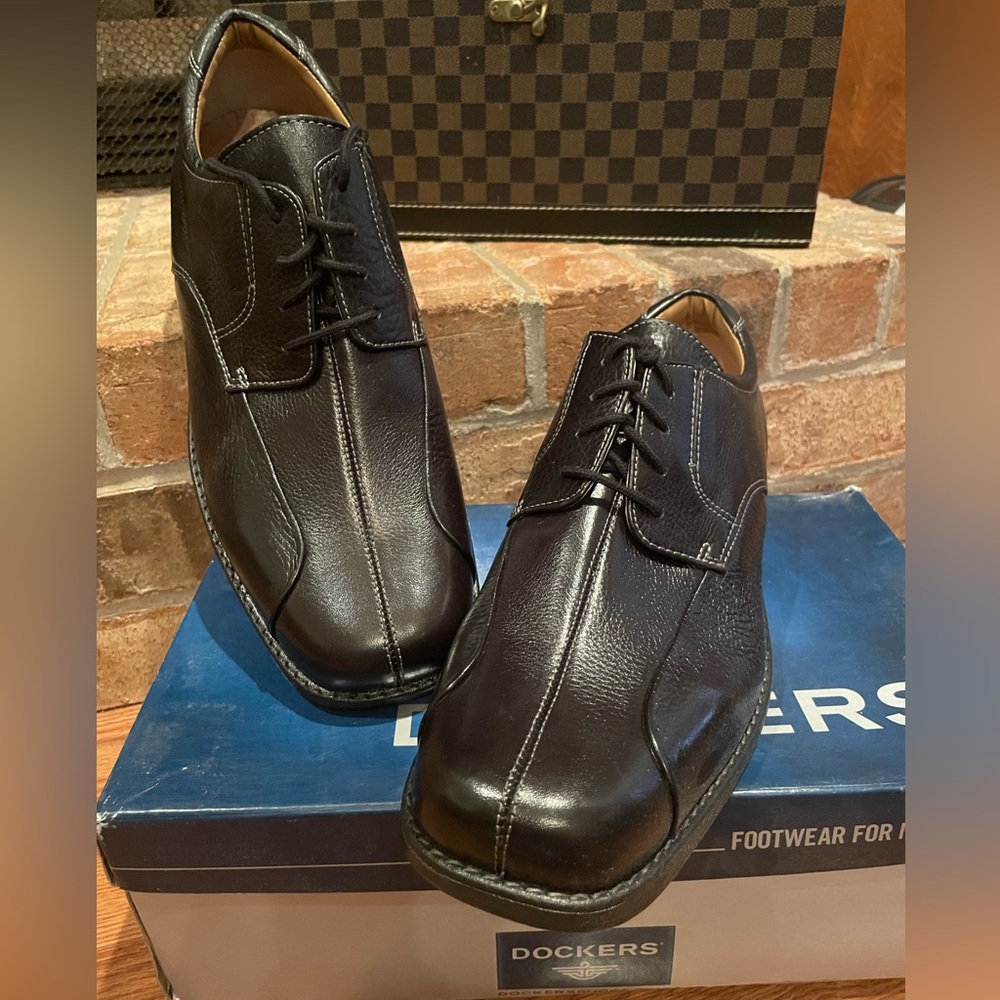 NWT Dockers Men Shoes
